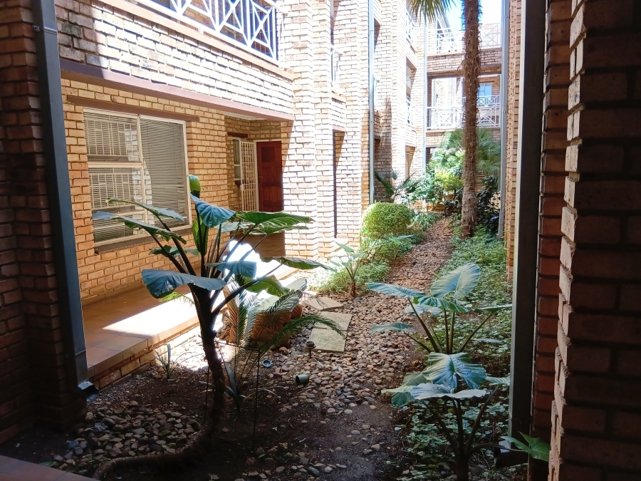 2 Bedroom Property for Sale in Kannoniers Park North West